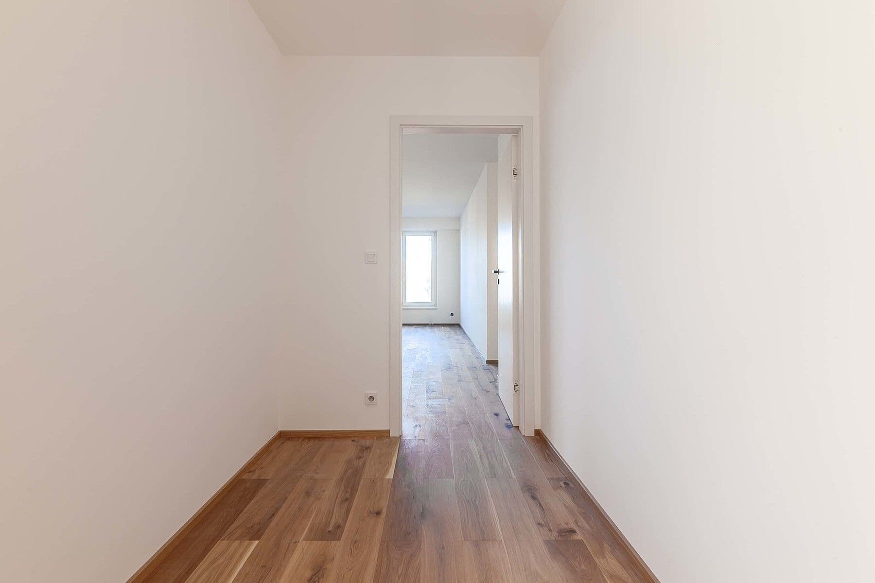 Prodej nebytového prostoru 41 m², U Hotelu, Praha, Praha Prodej nebytového prostoru 41 m², U Hotelu, Praha, Praha