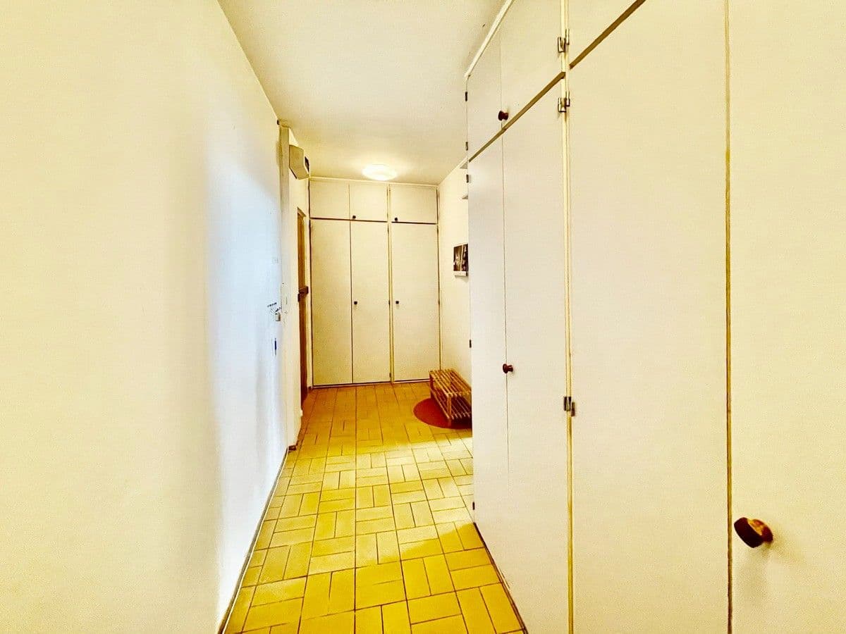Pronájem bytu 3+1 74 m², Svojetická, Praha, Praha Pronájem bytu 3+1 74 m², Svojetická, Praha, Praha