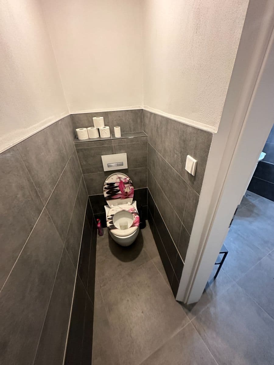 Pronájem kanceláře 80 m², Kovářova, Praha, Praha Pronájem kanceláře 80 m², Kovářova, Praha, Praha