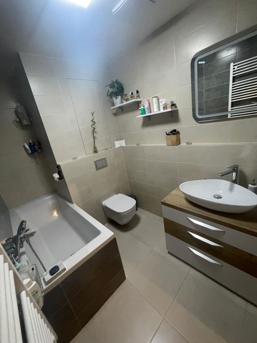 Pronájem bytu 2+kk 48 m², Karla Guta, Praha, Praha Pronájem bytu 2+kk 48 m², Karla Guta, Praha, Praha