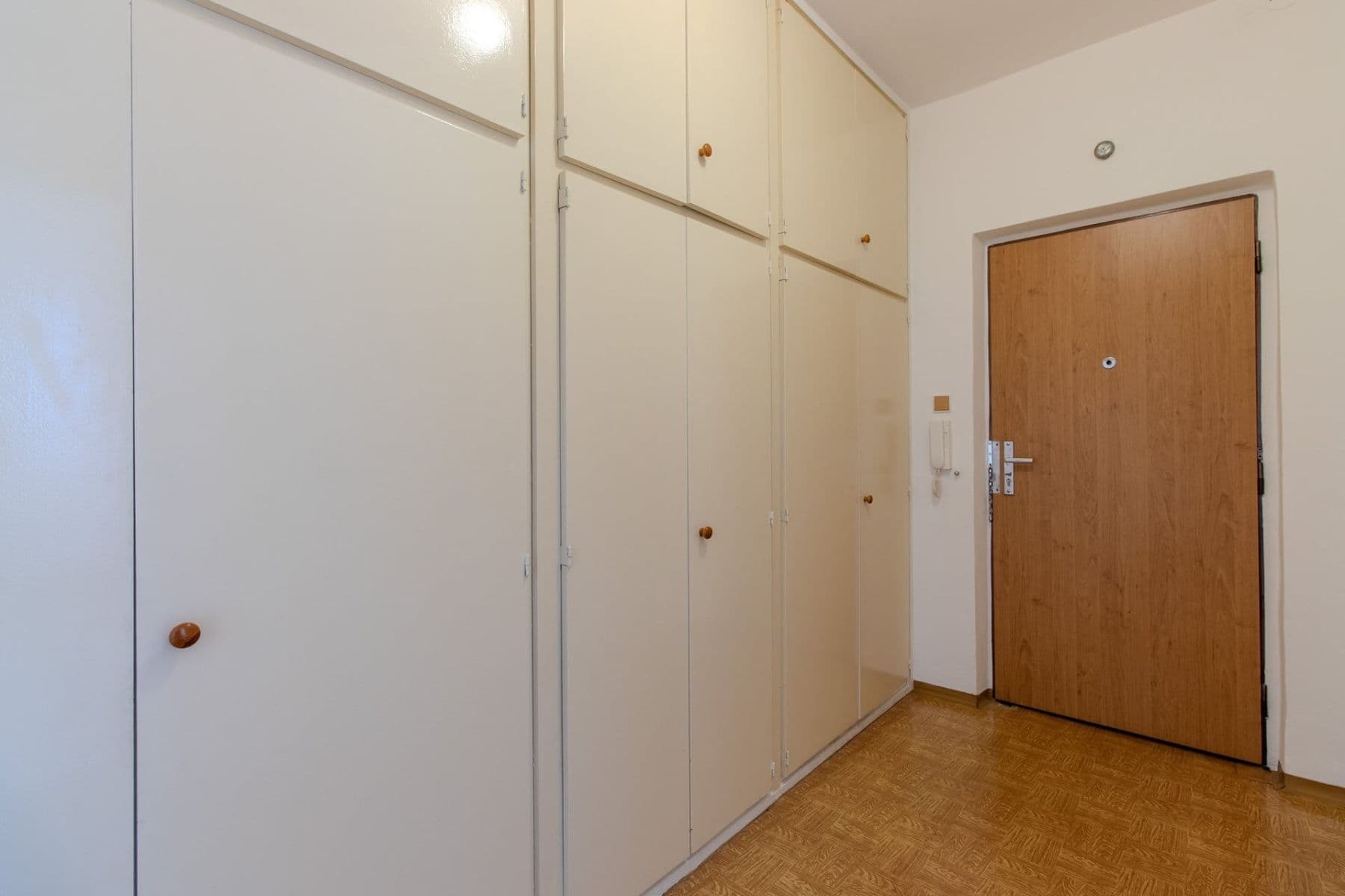 Pronájem bytu 2+1 55 m², Arabská, Praha, Praha Pronájem bytu 2+1 55 m², Arabská, Praha, Praha