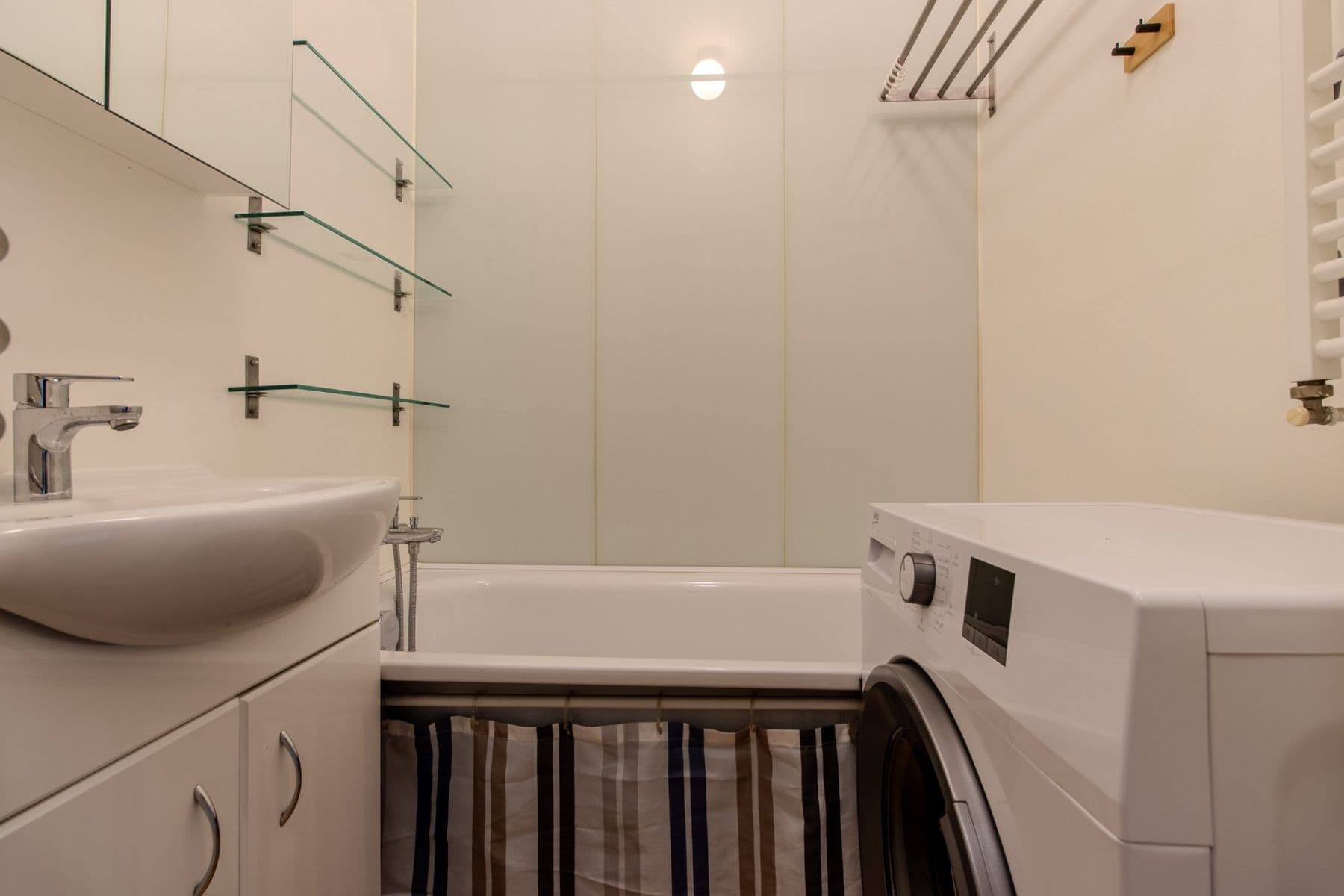 Pronájem bytu 2+1 55 m², Arabská, Praha, Praha Pronájem bytu 2+1 55 m², Arabská, Praha, Praha