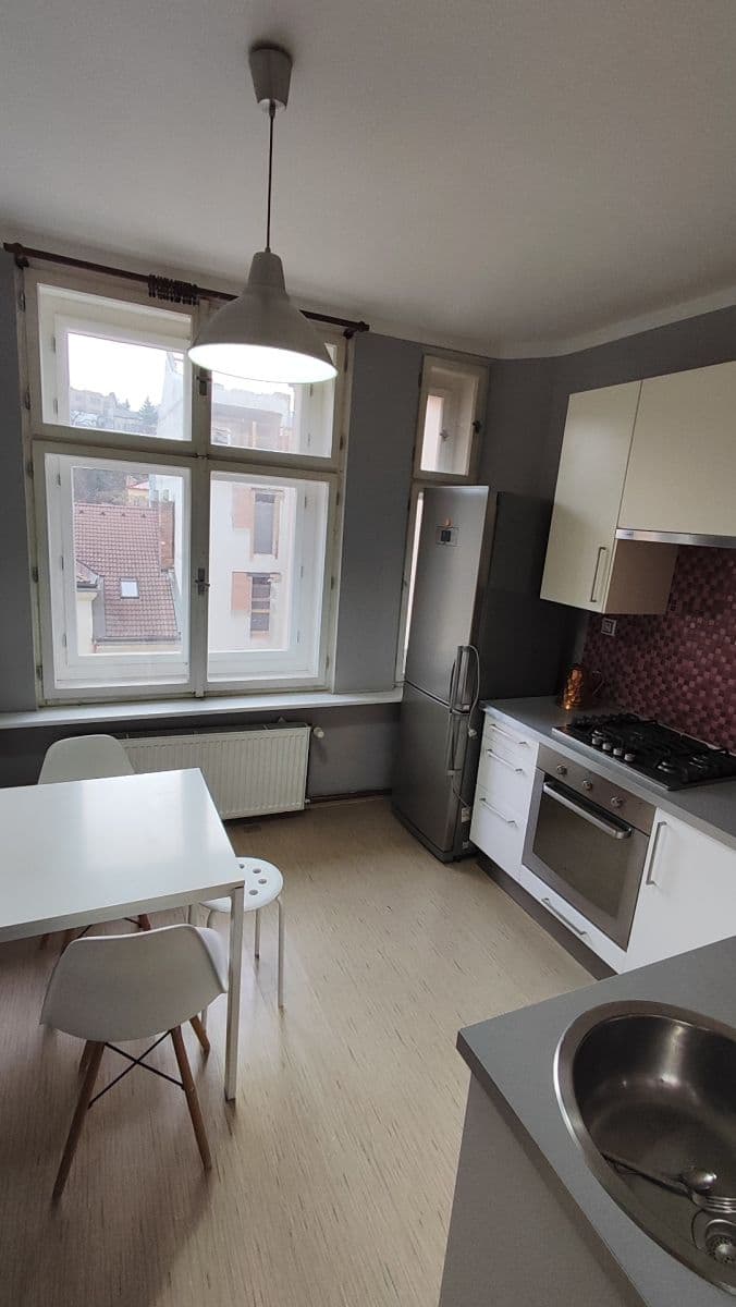 Pronájem bytu 2+1 65 m², Pod Kavalírkou, Praha, Praha Pronájem bytu 2+1 65 m², Pod Kavalírkou, Praha, Praha