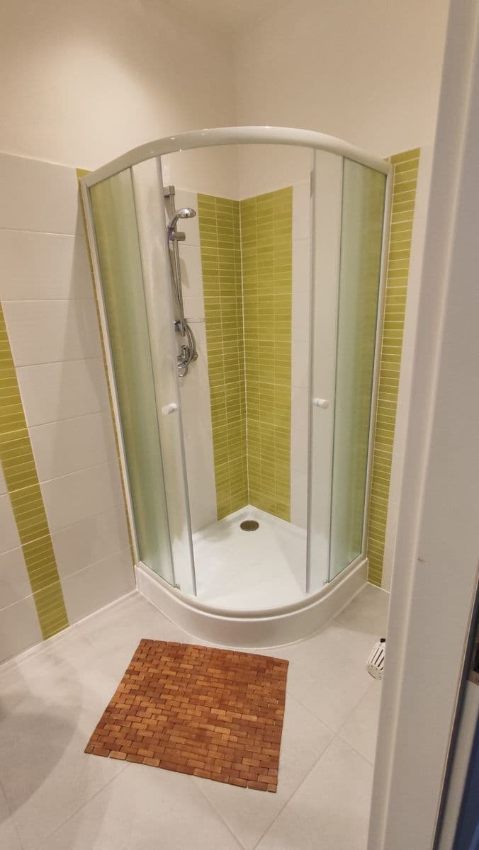 Pronájem bytu 2+1 65 m², Pod Kavalírkou, Praha, Praha Pronájem bytu 2+1 65 m², Pod Kavalírkou, Praha, Praha