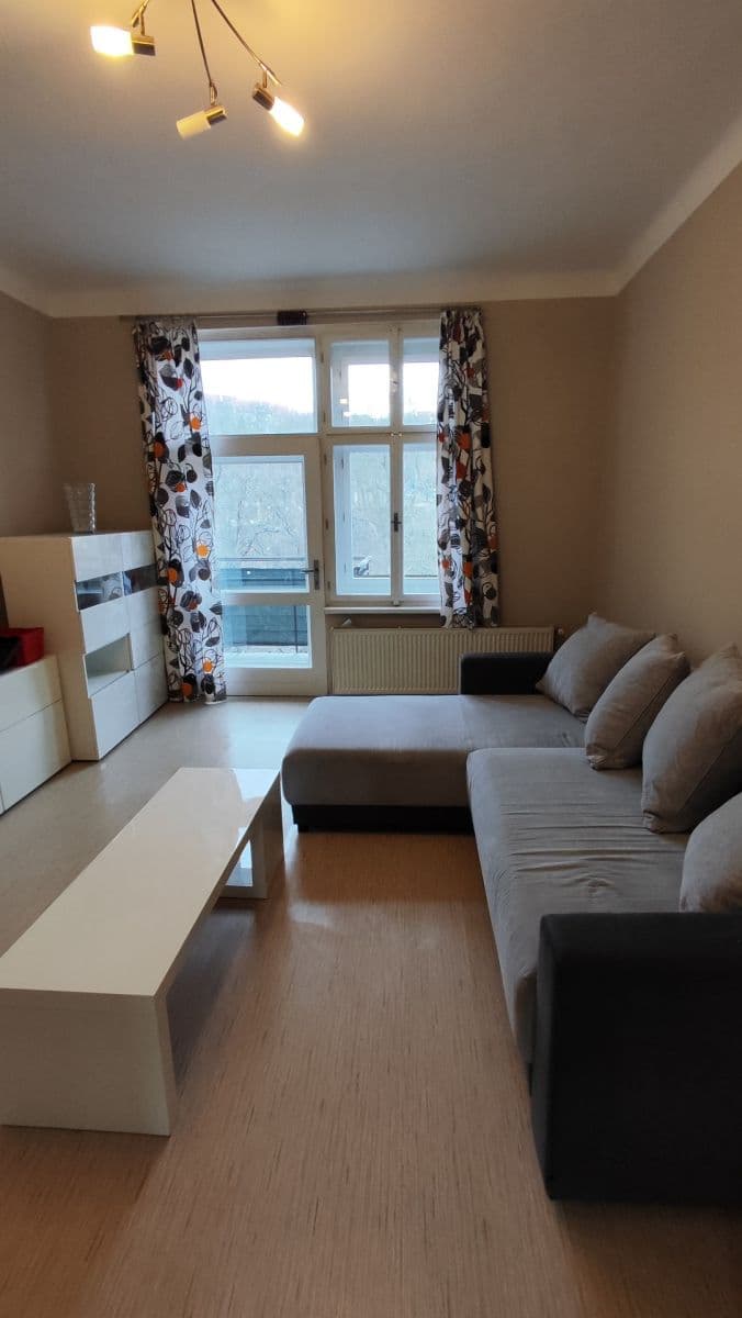 Pronájem bytu 2+1 65 m², Pod Kavalírkou, Praha, Praha Pronájem bytu 2+1 65 m², Pod Kavalírkou, Praha, Praha