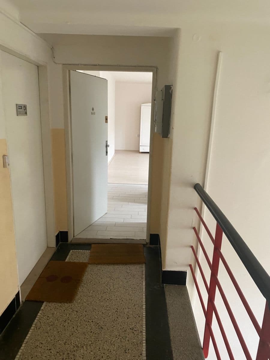 Prodej bytu 1+kk 32 m², M. J. Lermontova, Praha, Praha Prodej bytu 1+kk 32 m², M. J. Lermontova, Praha, Praha