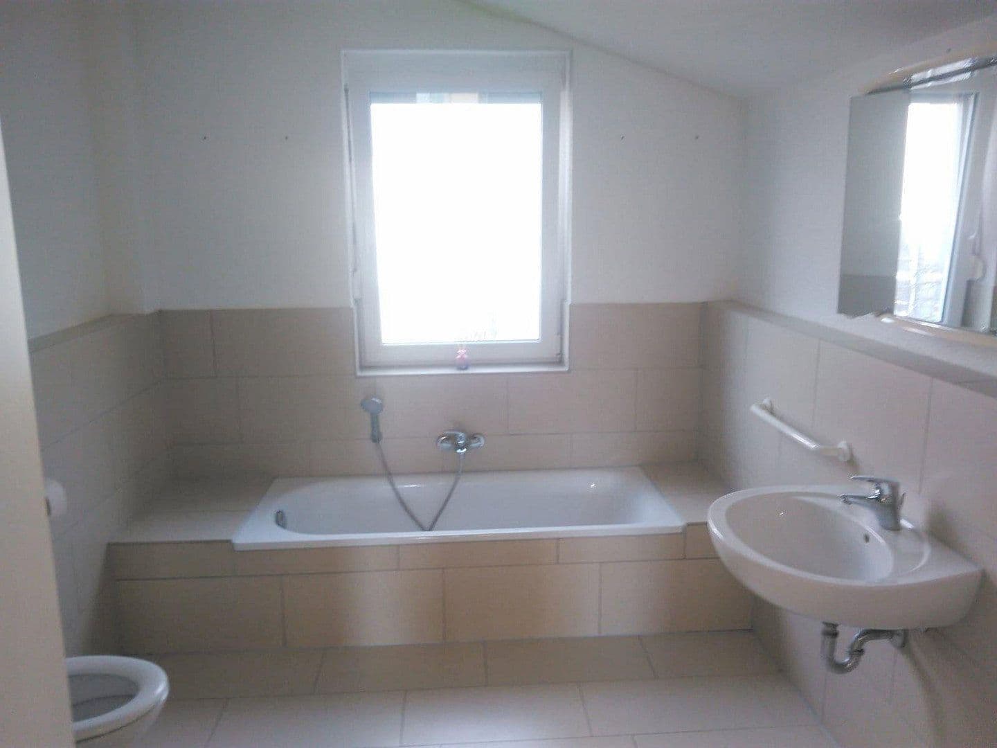 Pronájem domu 110 m², pozemek 100 m², Beimerstetten, Bádensko-Württembersko Pronájem domu 110 m², pozemek 100 m², Beimerstetten, Bádensko-Württembersko