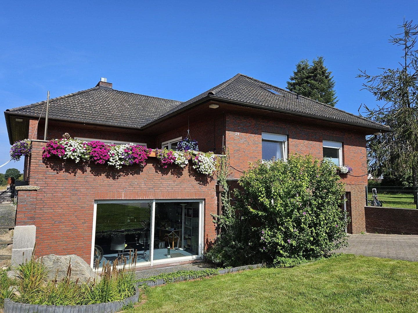 Prodej domu 298 m², pozemek 1.567 m², Sülfeld, Šlesvicko-Holštýnsko Prodej domu 298 m², pozemek 1.567 m², Sülfeld, Šlesvicko-Holštýnsko