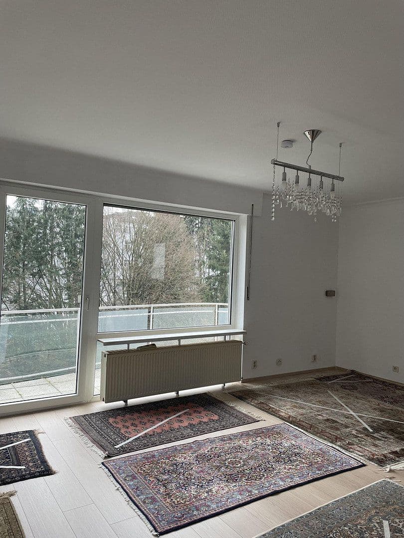 Pronájem bytu 2+1 72 m², Saarbrücken, Země Sársko Pronájem bytu 2+1 72 m², Saarbrücken, Země Sársko