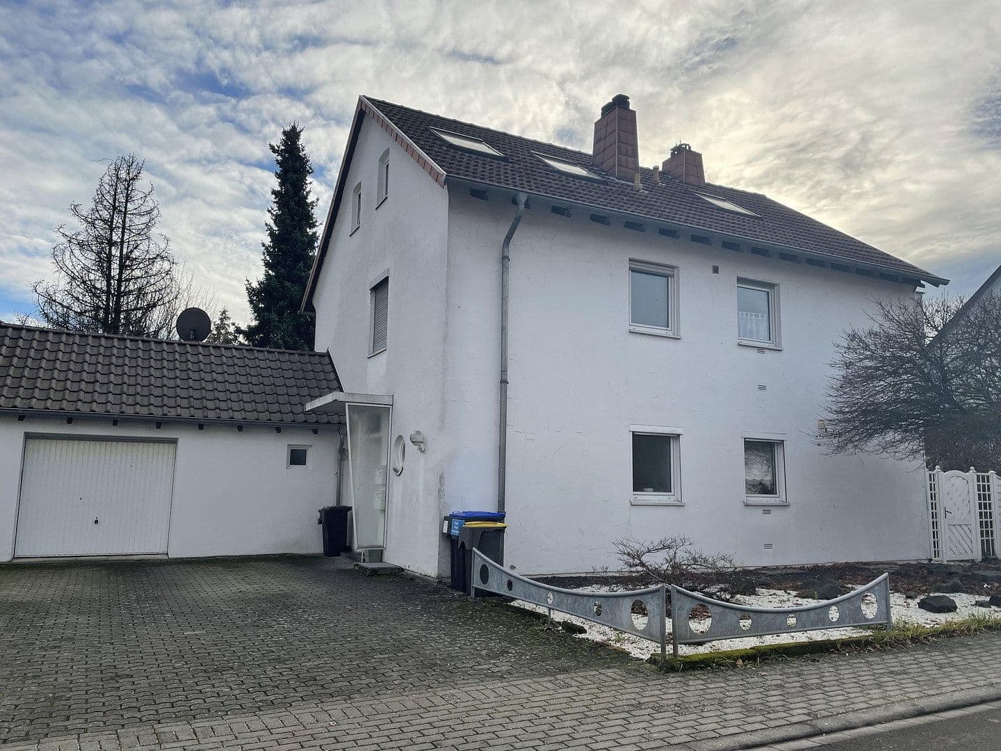 Pronájem bytu 2+1 72 m², Saarbrücken, Země Sársko Pronájem bytu 2+1 72 m², Saarbrücken, Země Sársko