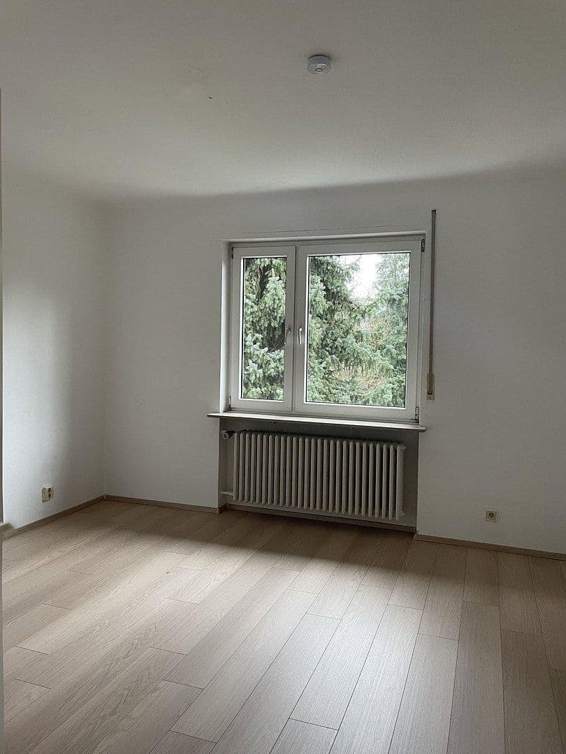 Pronájem bytu 2+1 72 m², Saarbrücken, Země Sársko Pronájem bytu 2+1 72 m², Saarbrücken, Země Sársko