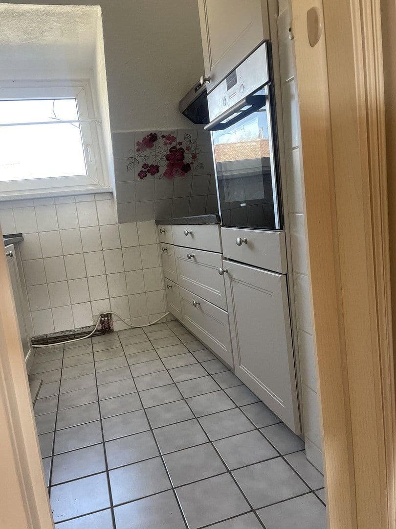 Pronájem bytu 3+1 58 m², Rommerskircherstr X, Köln, Severní Porýní-Vestfálsko Pronájem bytu 3+1 58 m², Rommerskircherstr X, Köln, Severní Porýní-Vestfálsko