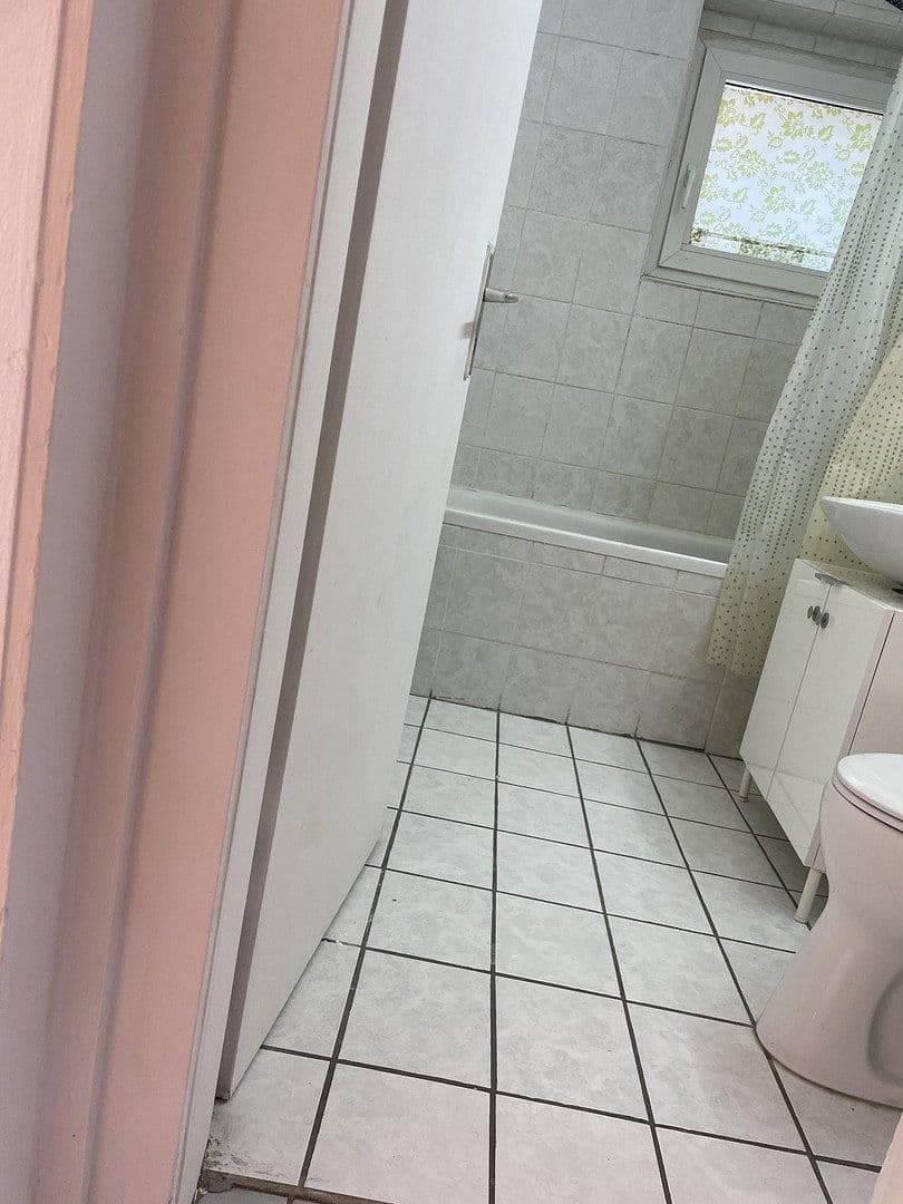 Pronájem bytu 3+1 58 m², Rommerskircherstr X, Köln, Severní Porýní-Vestfálsko Pronájem bytu 3+1 58 m², Rommerskircherstr X, Köln, Severní Porýní-Vestfálsko