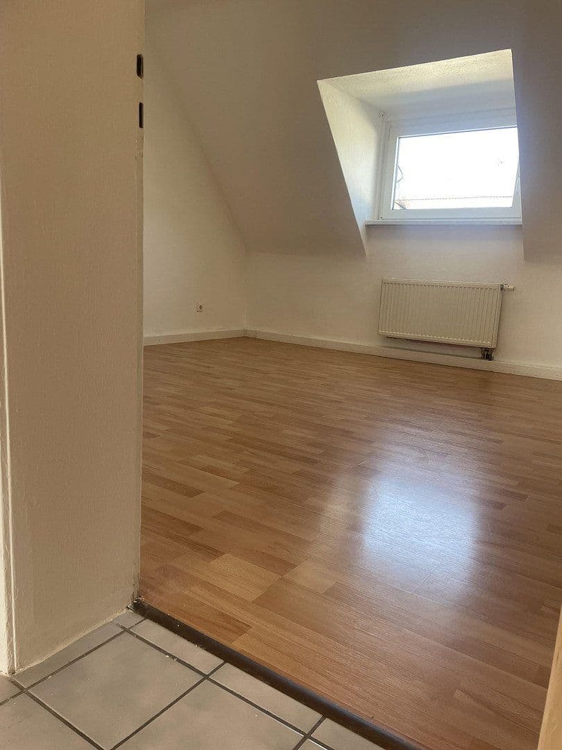 Pronájem bytu 3+1 58 m², Rommerskircherstr X, Köln, Severní Porýní-Vestfálsko Pronájem bytu 3+1 58 m², Rommerskircherstr X, Köln, Severní Porýní-Vestfálsko