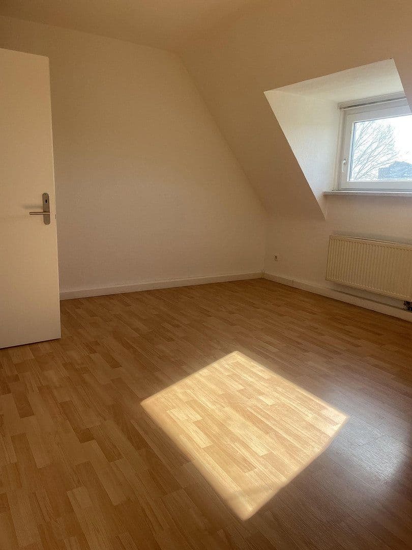 Pronájem bytu 3+1 58 m², Rommerskircherstr X, Köln, Severní Porýní-Vestfálsko Pronájem bytu 3+1 58 m², Rommerskircherstr X, Köln, Severní Porýní-Vestfálsko