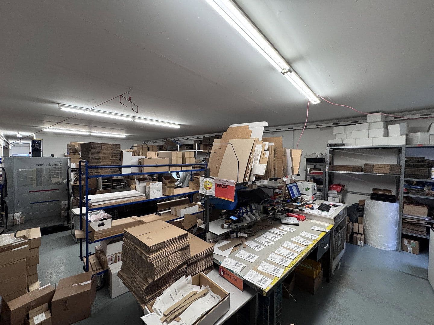 Pronájem nebytového prostoru 2.000 m², Lauterbachstr.15 und 17, Geretsried, Bavorsko Pronájem nebytového prostoru 2.000 m², Lauterbachstr.15 und 17, Geretsried, Bavorsko