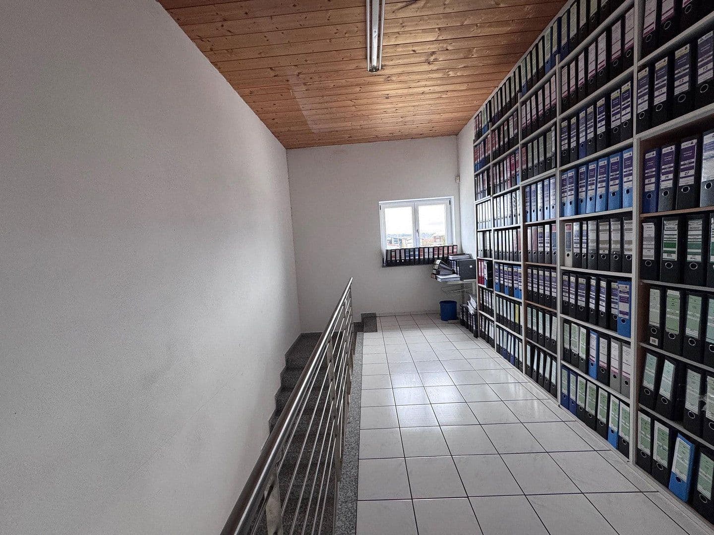 Pronájem nebytového prostoru 2.000 m², Lauterbachstr.15 und 17, Geretsried, Bavorsko Pronájem nebytového prostoru 2.000 m², Lauterbachstr.15 und 17, Geretsried, Bavorsko