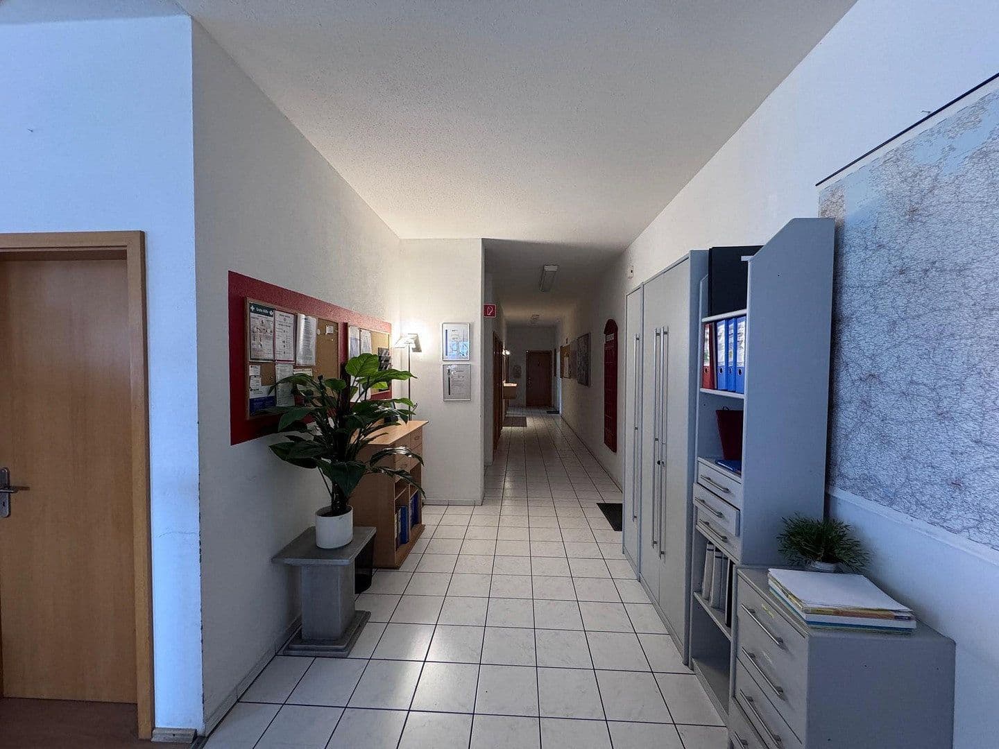 Pronájem nebytového prostoru 2.000 m², Lauterbachstr.15 und 17, Geretsried, Bavorsko Pronájem nebytového prostoru 2.000 m², Lauterbachstr.15 und 17, Geretsried, Bavorsko