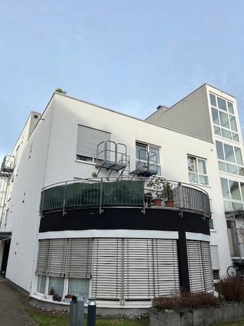 Pronájem bytu 1+1 24 m², Grabbrunnenstraße 6, Esslingen am Neckar, Bádensko-Württembersko Pronájem bytu 1+1 24 m², Grabbrunnenstraße 6, Esslingen am Neckar, Bádensko-Württembersko