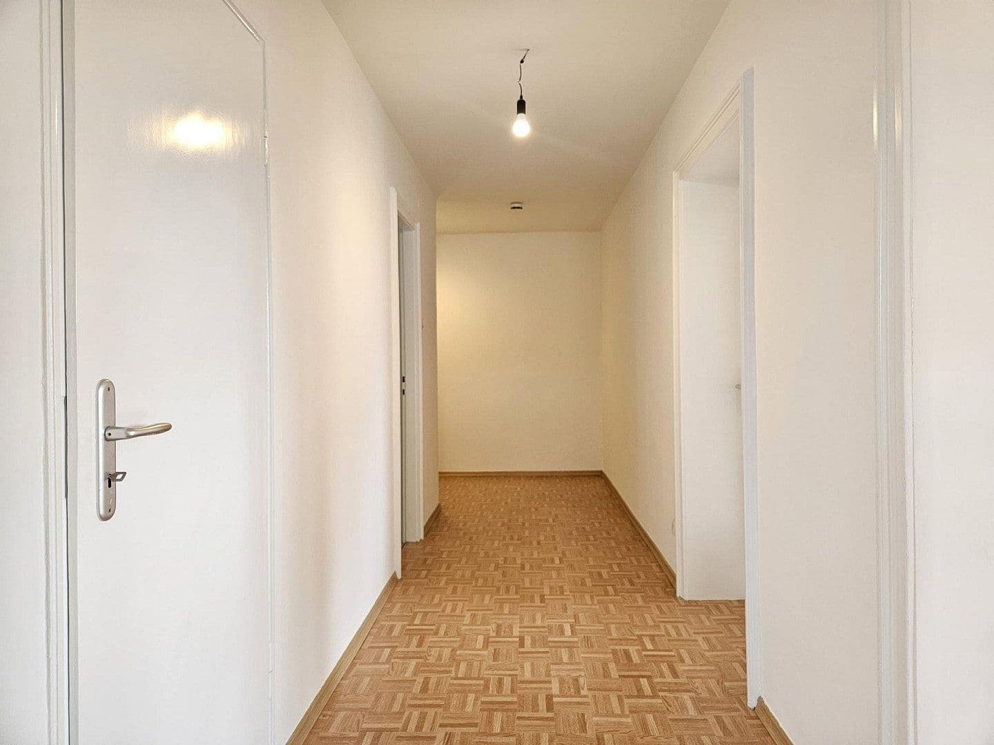 Pronájem bytu 2+1 68 m², Agnes-Bernauer-Straße 73, München, Bavorsko Pronájem bytu 2+1 68 m², Agnes-Bernauer-Straße 73, München, Bavorsko