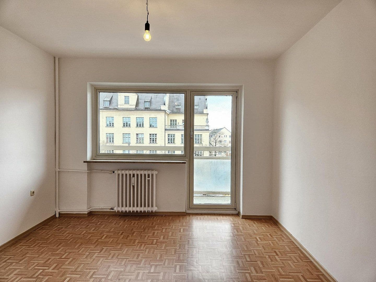 Pronájem bytu 2+1 68 m², Agnes-Bernauer-Straße 73, München, Bavorsko Pronájem bytu 2+1 68 m², Agnes-Bernauer-Straße 73, München, Bavorsko
