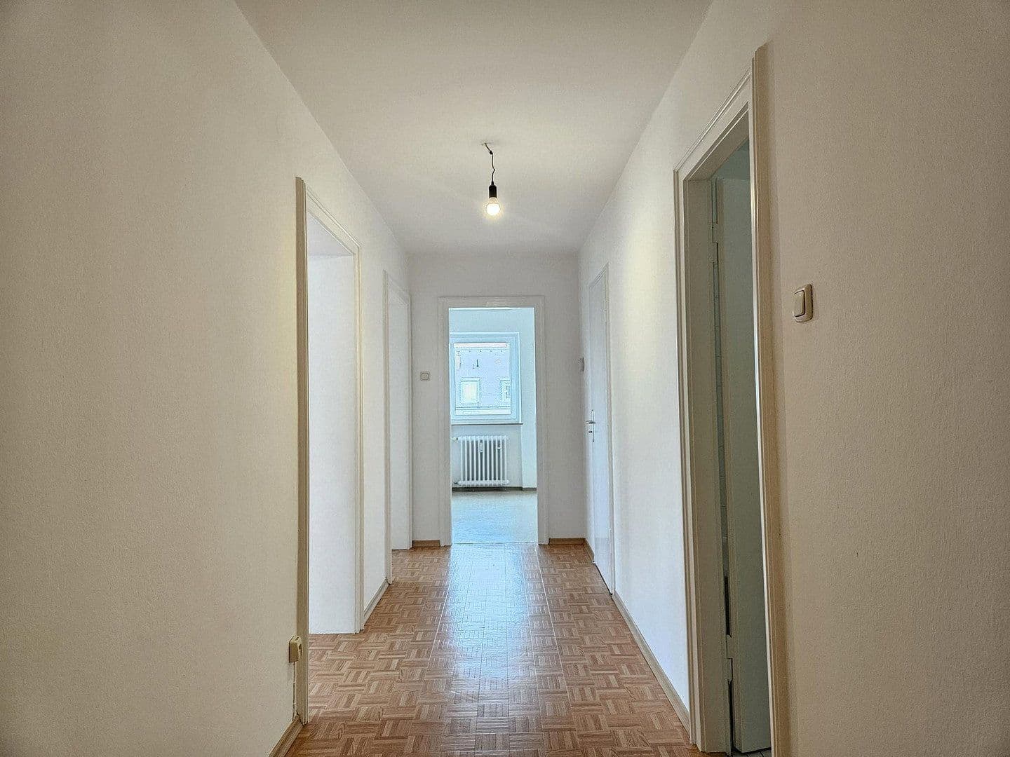 Pronájem bytu 2+1 68 m², Agnes-Bernauer-Straße 73, München, Bavorsko Pronájem bytu 2+1 68 m², Agnes-Bernauer-Straße 73, München, Bavorsko