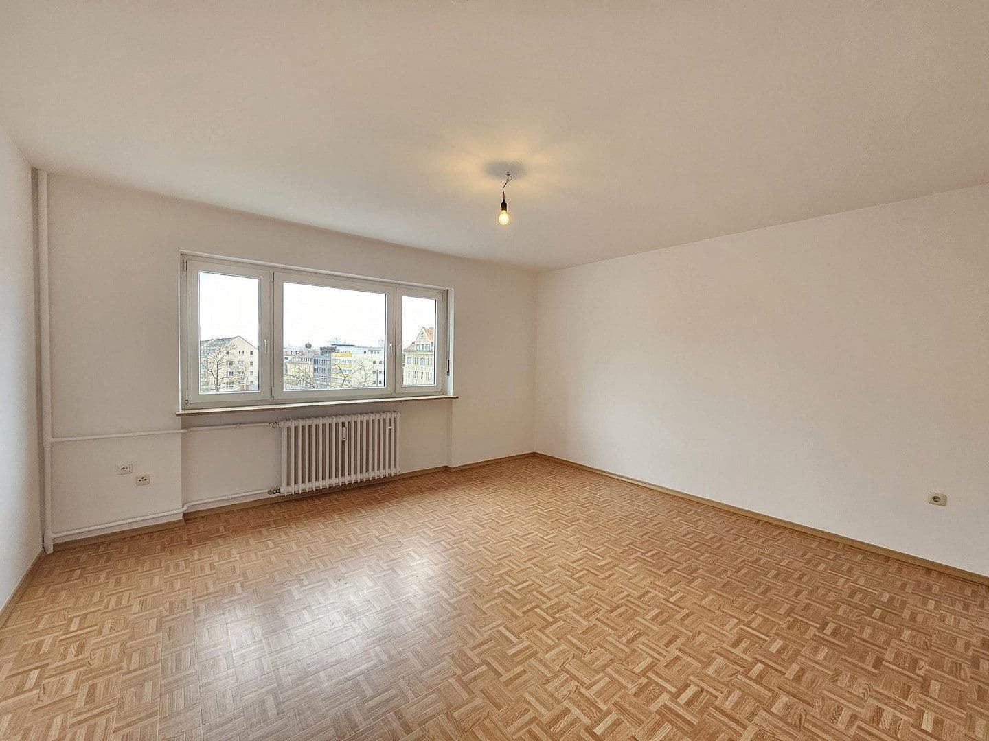 Pronájem bytu 2+1 68 m², Agnes-Bernauer-Straße 73, München, Bavorsko Pronájem bytu 2+1 68 m², Agnes-Bernauer-Straße 73, München, Bavorsko