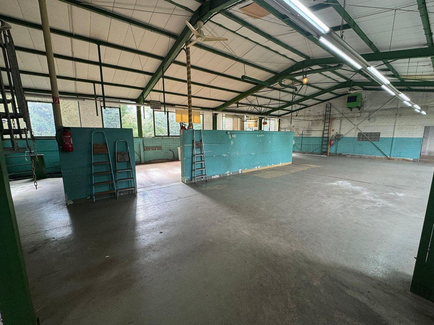 Pronájem nebytového prostoru 750 m², Solingen, Severní Porýní-Vestfálsko Pronájem nebytového prostoru 750 m², Solingen, Severní Porýní-Vestfálsko