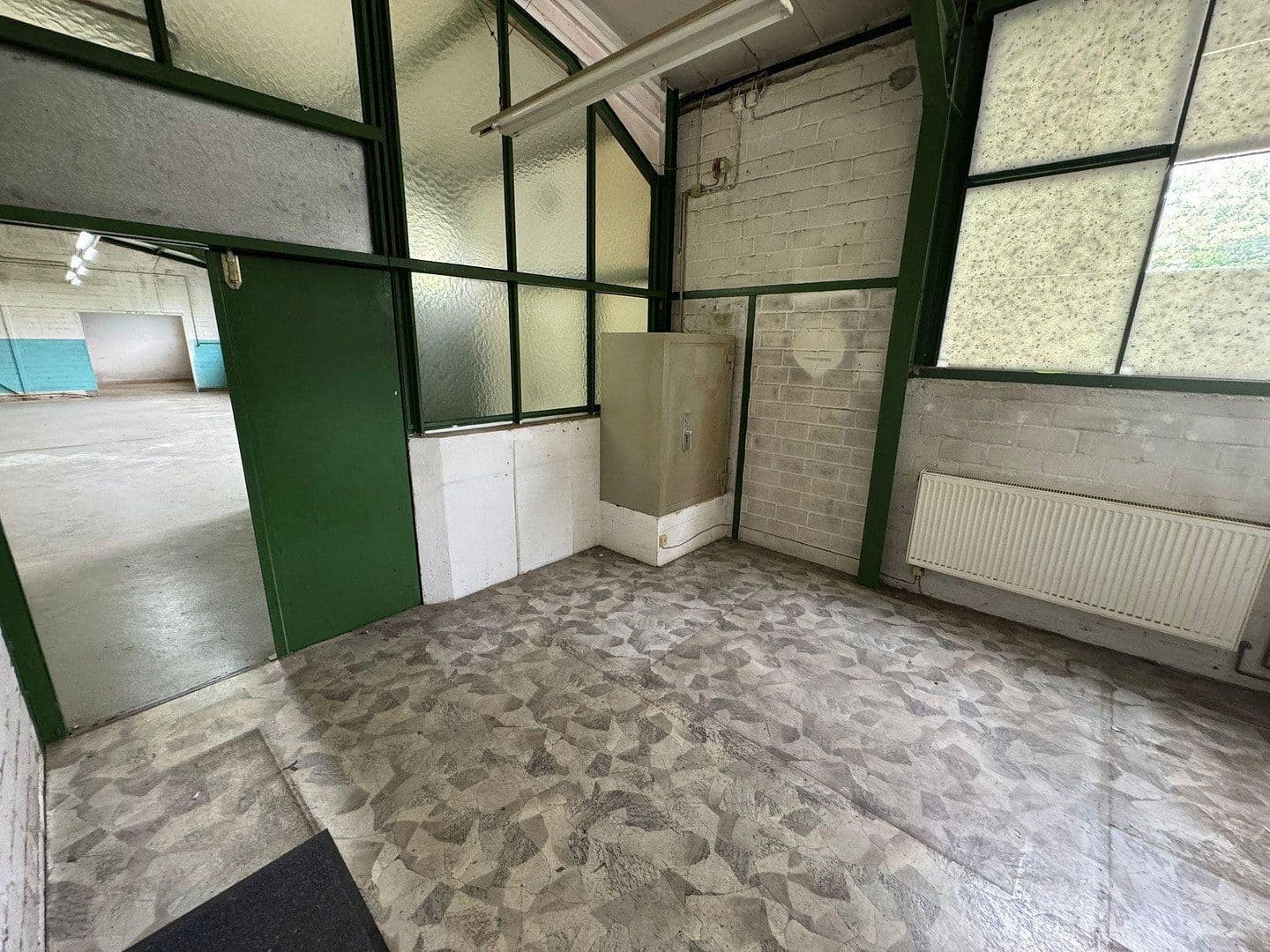 Pronájem nebytového prostoru 750 m², Solingen, Severní Porýní-Vestfálsko Pronájem nebytového prostoru 750 m², Solingen, Severní Porýní-Vestfálsko