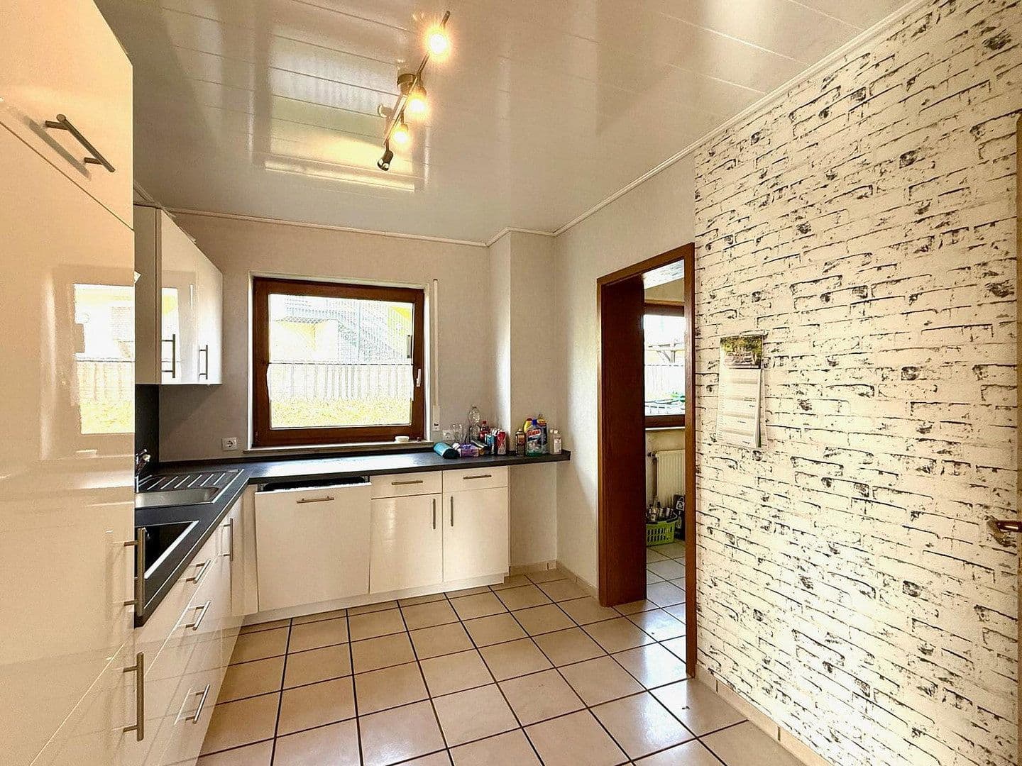 Prodej domu 130 m², pozemek 372 m², Burbach, Severní Porýní-Vestfálsko Prodej domu 130 m², pozemek 372 m², Burbach, Severní Porýní-Vestfálsko