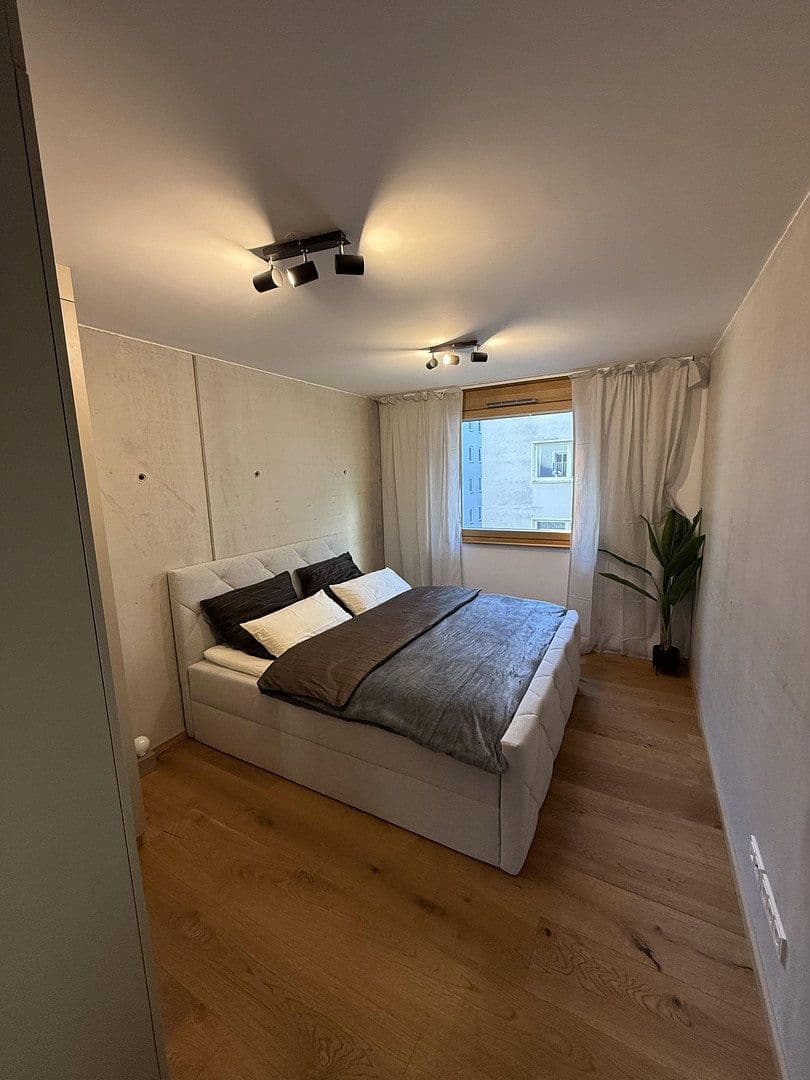 Pronájem bytu 2+1 62 m², Lerchenfeldstraße 28, München, Bavorsko Pronájem bytu 2+1 62 m², Lerchenfeldstraße 28, München, Bavorsko