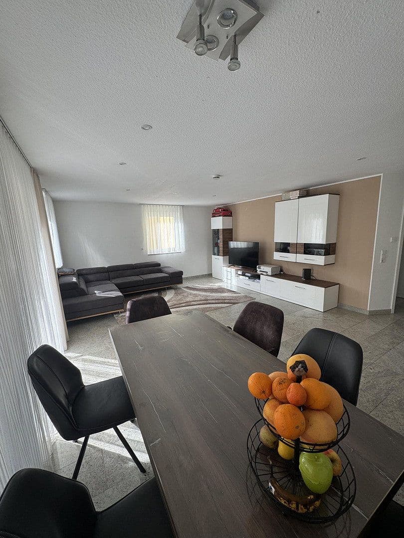 Prodej bytu 4+1 106 m², Bergseestraße 41, Sinzheim, Bádensko-Württembersko Prodej bytu 4+1 106 m², Bergseestraße 41, Sinzheim, Bádensko-Württembersko