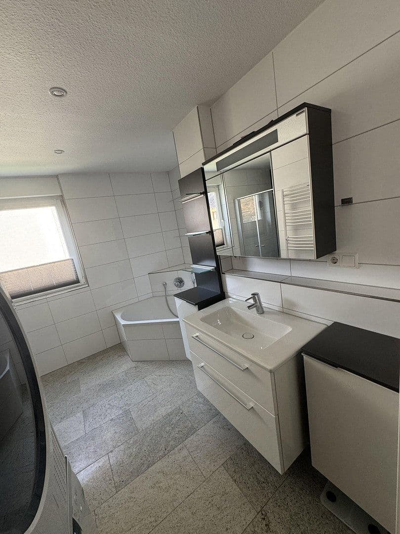 Prodej bytu 4+1 106 m², Bergseestraße 41, Sinzheim, Bádensko-Württembersko Prodej bytu 4+1 106 m², Bergseestraße 41, Sinzheim, Bádensko-Württembersko