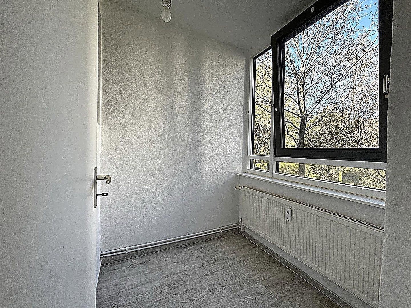 Pronájem bytu 2+1 57 m², Grillparzerstr. 3, Hannover, Dolní Sasko Pronájem bytu 2+1 57 m², Grillparzerstr. 3, Hannover, Dolní Sasko