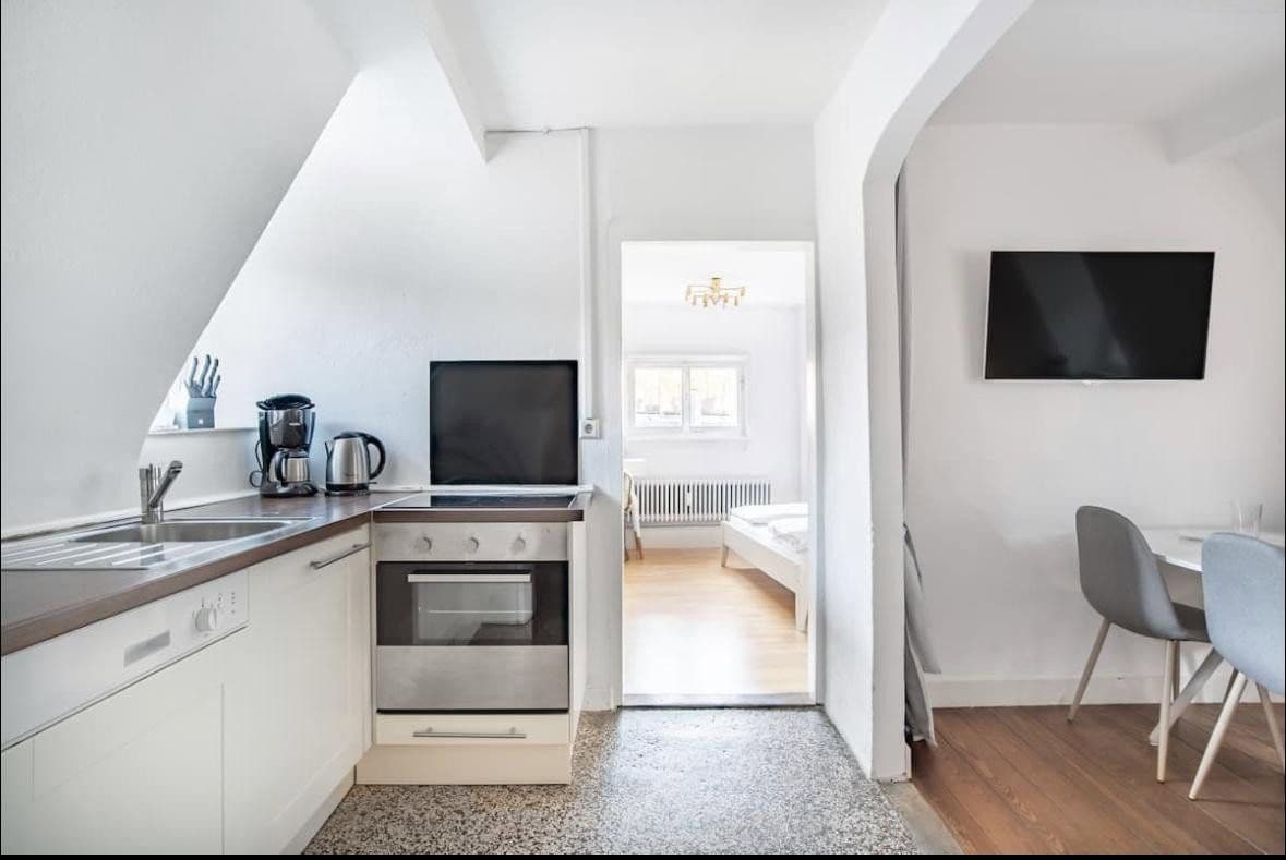 Pronájem bytu 3+1 70 m², Burgsteige 4, Tübingen, Bádensko-Württembersko Pronájem bytu 3+1 70 m², Burgsteige 4, Tübingen, Bádensko-Württembersko