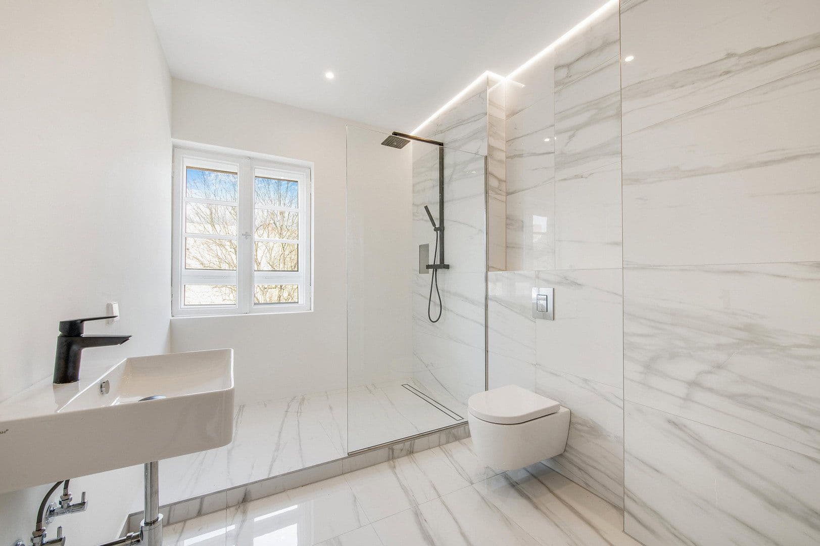 Prodej bytu 2+1 57 m², Berlin, Berlín Prodej bytu 2+1 57 m², Berlin, Berlín