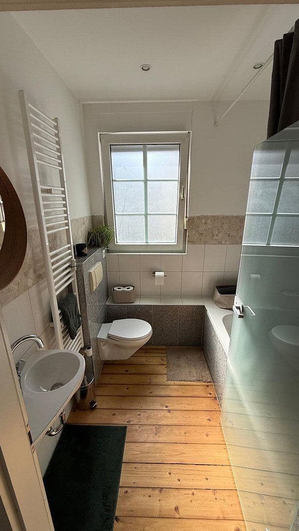 Pronájem bytu 4+kk 114 m², Untere Strasse 18, Wipperfürth, Severní Porýní-Vestfálsko Pronájem bytu 4+kk 114 m², Untere Strasse 18, Wipperfürth, Severní Porýní-Vestfálsko