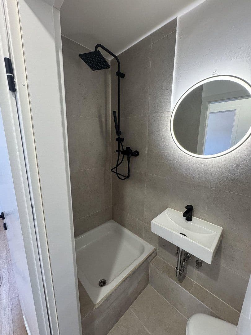 Prodej bytu 1+1 25 m², Hamburger Chaussee 45, Kiel, Šlesvicko-Holštýnsko Prodej bytu 1+1 25 m², Hamburger Chaussee 45, Kiel, Šlesvicko-Holštýnsko