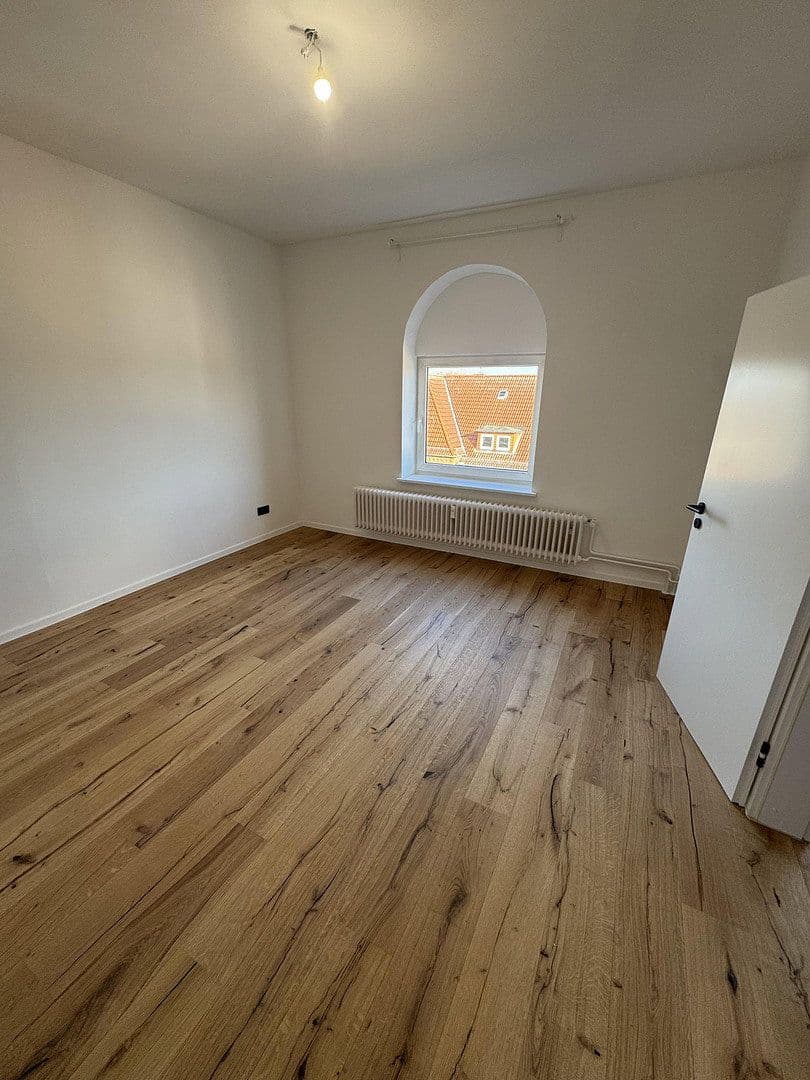 Prodej bytu 1+1 25 m², Hamburger Chaussee 45, Kiel, Šlesvicko-Holštýnsko Prodej bytu 1+1 25 m², Hamburger Chaussee 45, Kiel, Šlesvicko-Holštýnsko