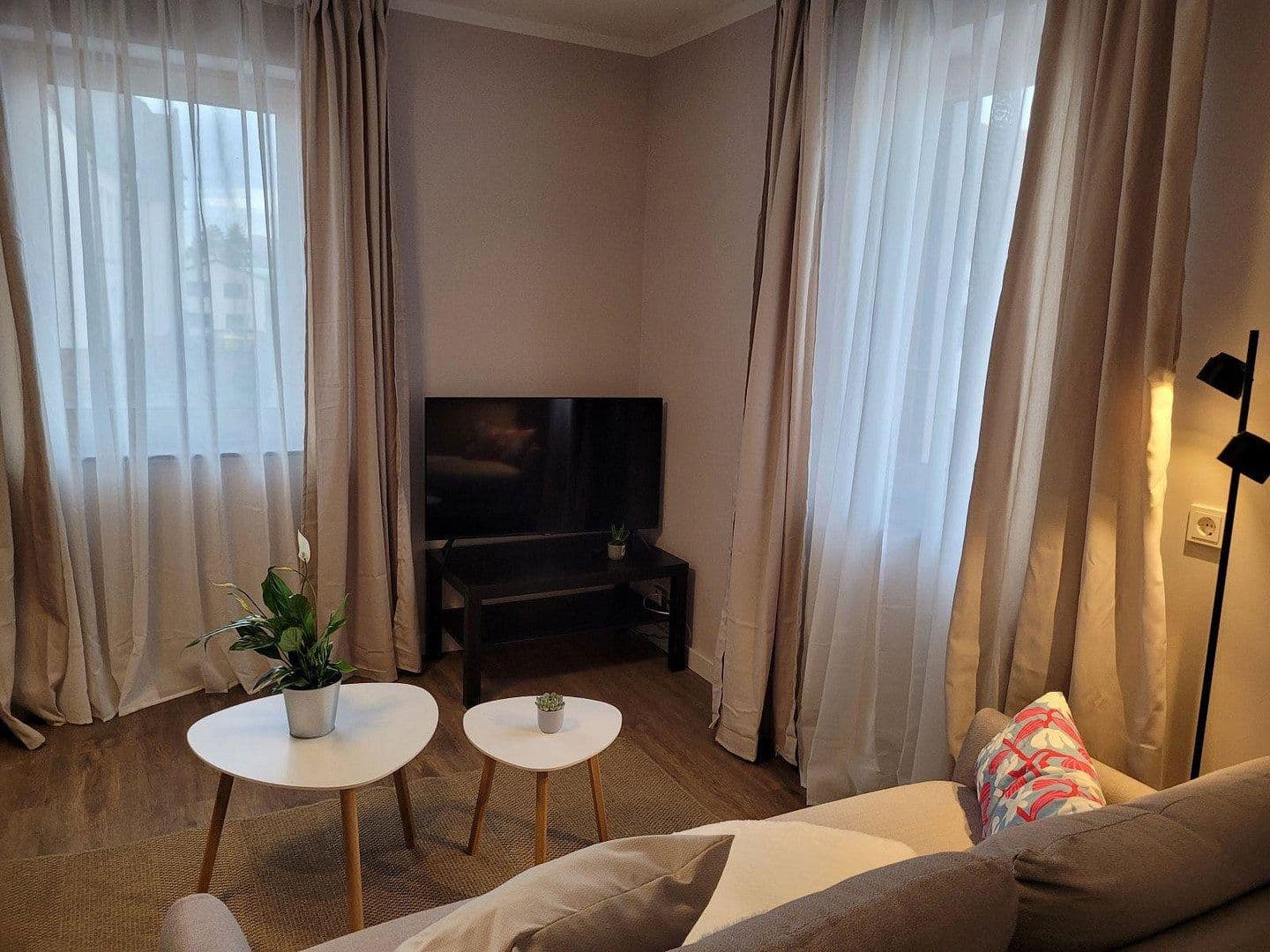 Pronájem bytu 1+1 30 m², Querstr. 2, Mörfelden-Walldorf, Hessen Pronájem bytu 1+1 30 m², Querstr. 2, Mörfelden-Walldorf, Hessen