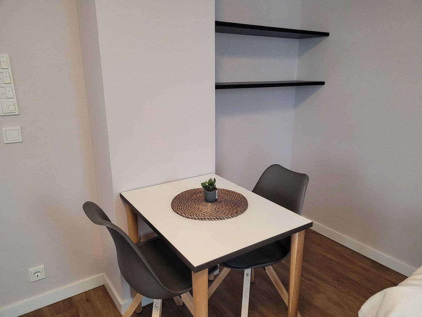 Pronájem bytu 1+1 30 m², Querstr. 2, Mörfelden-Walldorf, Hessen Pronájem bytu 1+1 30 m², Querstr. 2, Mörfelden-Walldorf, Hessen