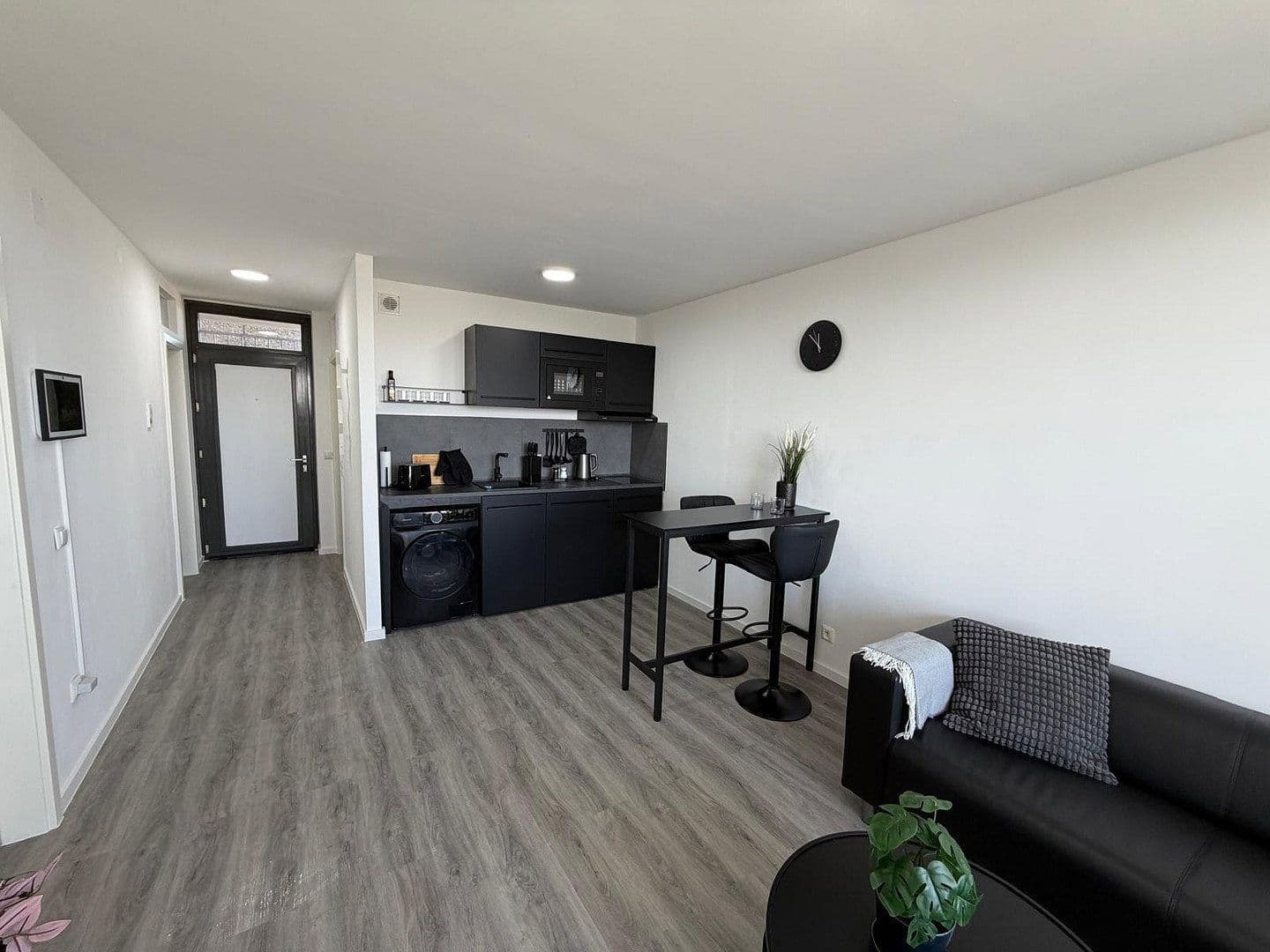 Pronájem bytu 2+1 55 m², St. Johann 6, Erlangen, Bavorsko Pronájem bytu 2+1 55 m², St. Johann 6, Erlangen, Bavorsko