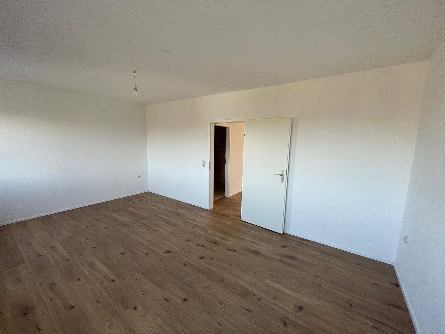Pronájem bytu 2+1 75 m², Katharinenweg 18, Apolda, Durynsko Pronájem bytu 2+1 75 m², Katharinenweg 18, Apolda, Durynsko