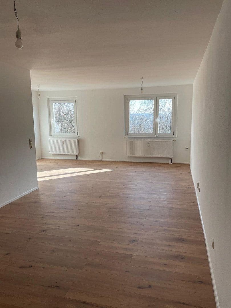 Pronájem bytu 2+1 75 m², Katharinenweg 18, Apolda, Durynsko Pronájem bytu 2+1 75 m², Katharinenweg 18, Apolda, Durynsko
