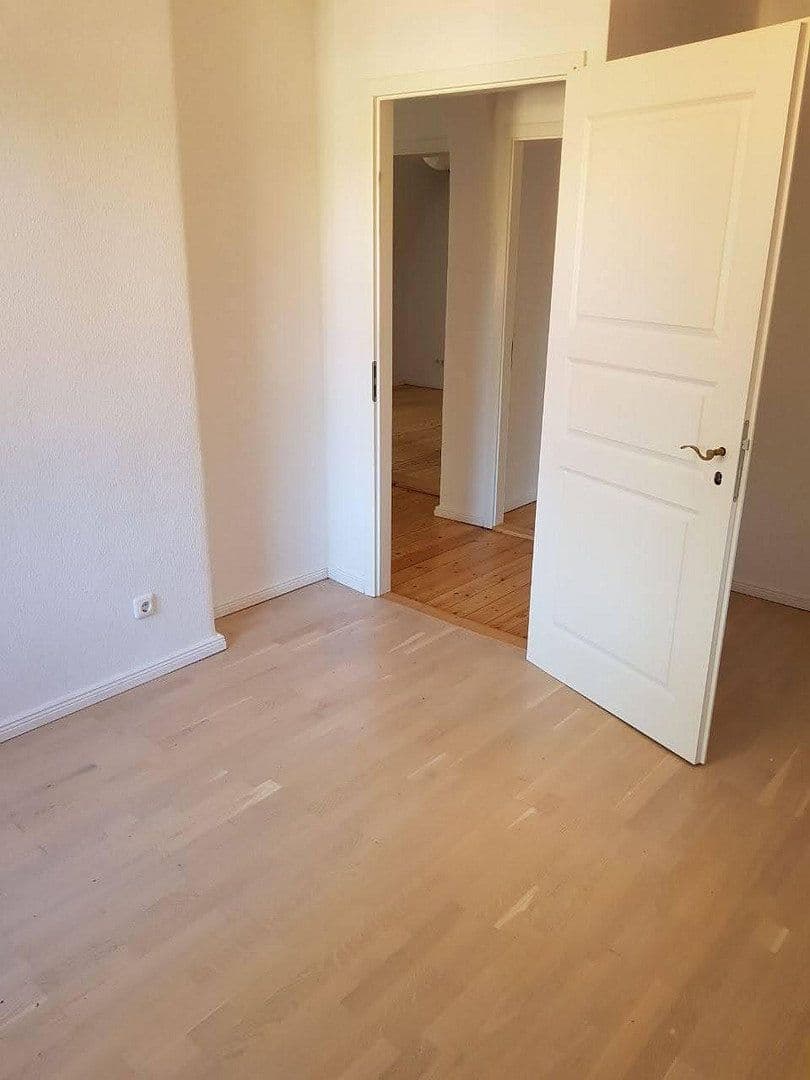 Prodej domu 125 m², pozemek 705 m², Berlin, Berlín Prodej domu 125 m², pozemek 705 m², Berlin, Berlín