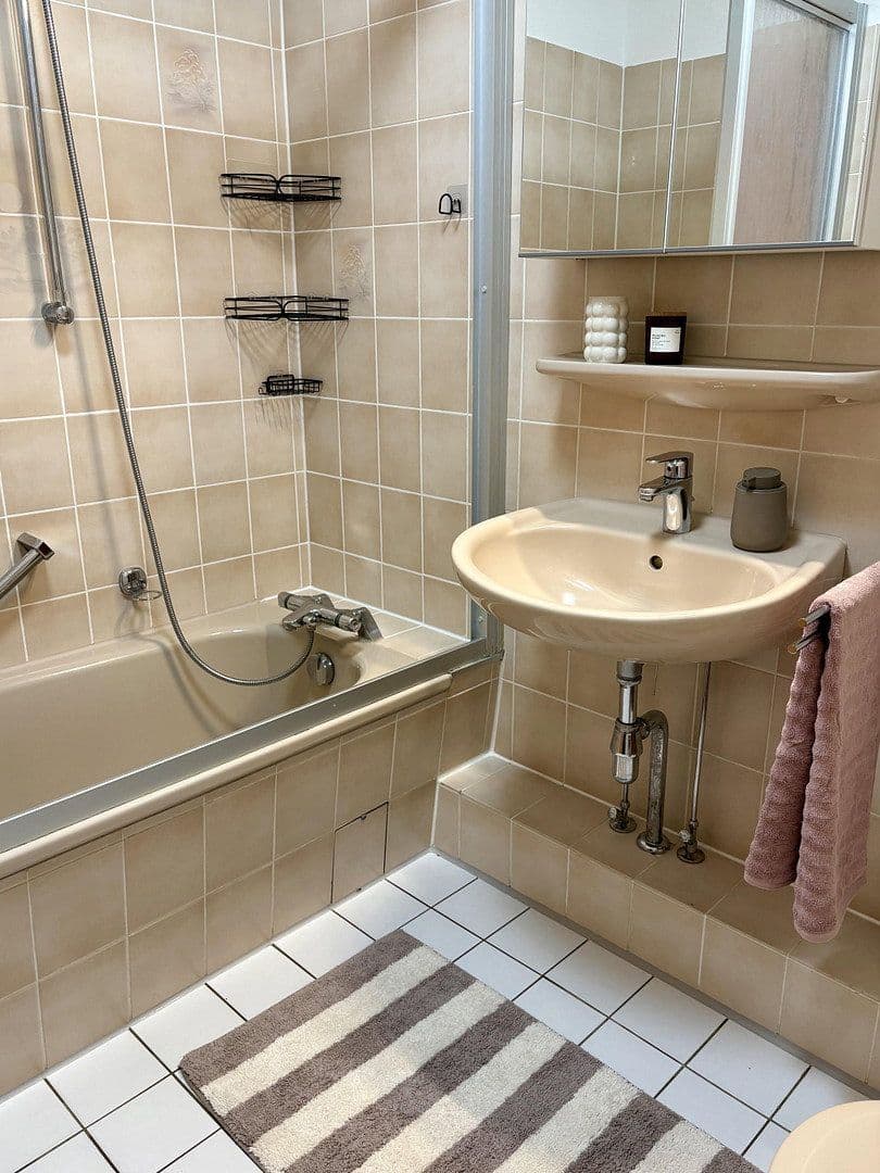 Pronájem bytu 3+1 78 m², Martin-Boyken-Ring 13, Hildesheim, Dolní Sasko Pronájem bytu 3+1 78 m², Martin-Boyken-Ring 13, Hildesheim, Dolní Sasko