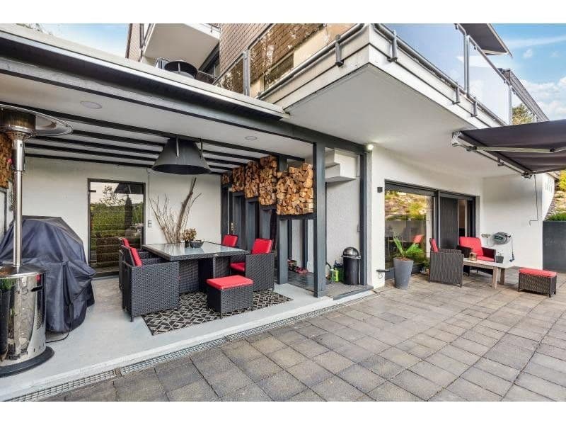 Prodej domu 447 m², pozemek 1.111 m², Siegfriedstraße 10, Taunusstein, Hessen Prodej domu 447 m², pozemek 1.111 m², Siegfriedstraße 10, Taunusstein, Hessen