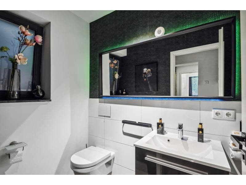 Prodej domu 447 m², pozemek 1.111 m², Siegfriedstraße 10, Taunusstein, Hessen Prodej domu 447 m², pozemek 1.111 m², Siegfriedstraße 10, Taunusstein, Hessen