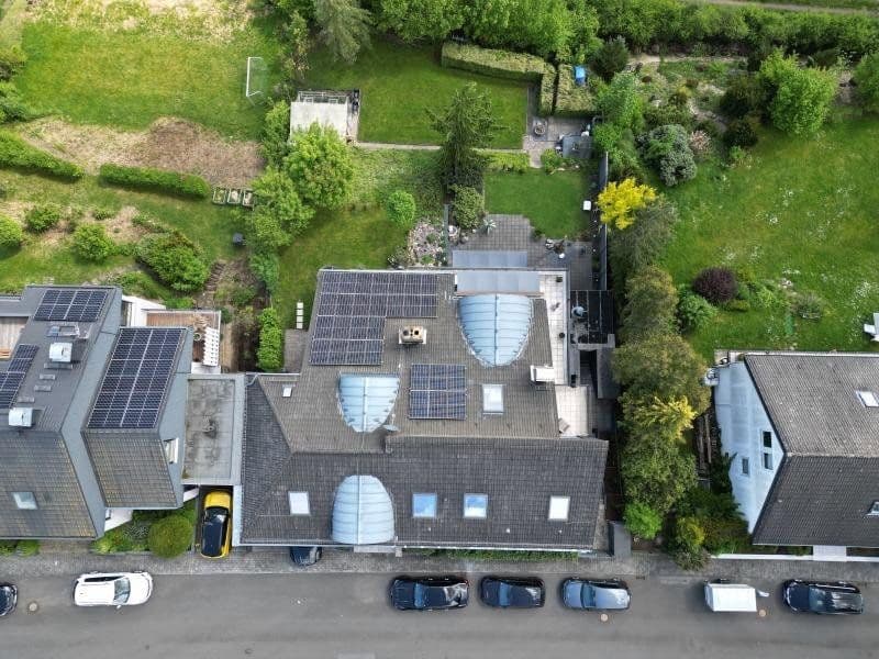 Prodej domu 447 m², pozemek 1.111 m², Siegfriedstraße 10, Taunusstein, Hessen Prodej domu 447 m², pozemek 1.111 m², Siegfriedstraße 10, Taunusstein, Hessen