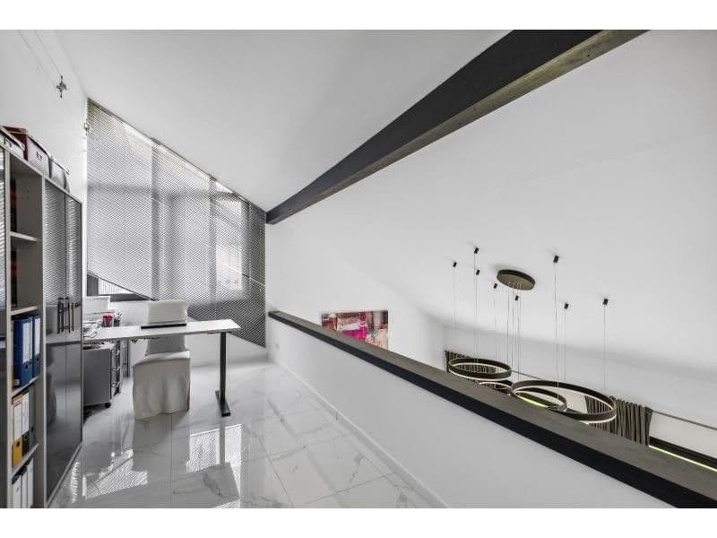 Prodej domu 447 m², pozemek 1.111 m², Siegfriedstraße 10, Taunusstein, Hessen Prodej domu 447 m², pozemek 1.111 m², Siegfriedstraße 10, Taunusstein, Hessen